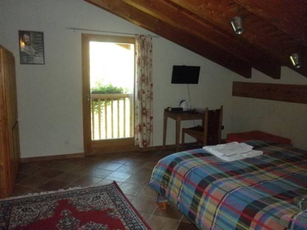 I Picchi Hotel Гресан Екстериор снимка