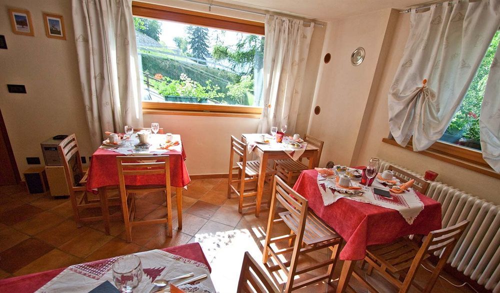 I Picchi Hotel Гресан Екстериор снимка