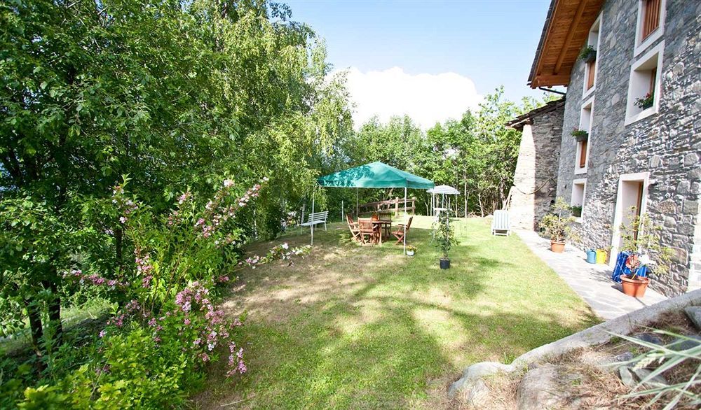 I Picchi Hotel Гресан Екстериор снимка