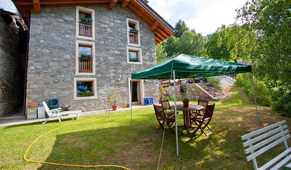I Picchi Hotel Гресан Екстериор снимка